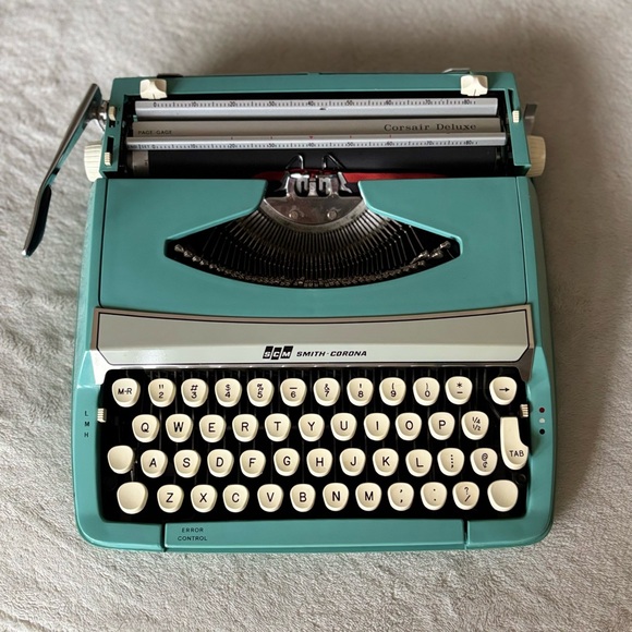 VINTAGE SMITH-CORONA CORSAIR DELUXE PORTABLE TYPEWRITER - Picture 13 of 14